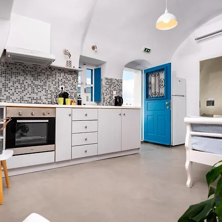 Santorini Caves Appartement Mesariá