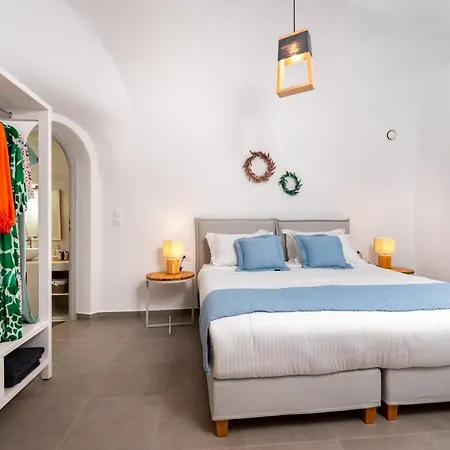 Santorini Caves * Μεσαριά